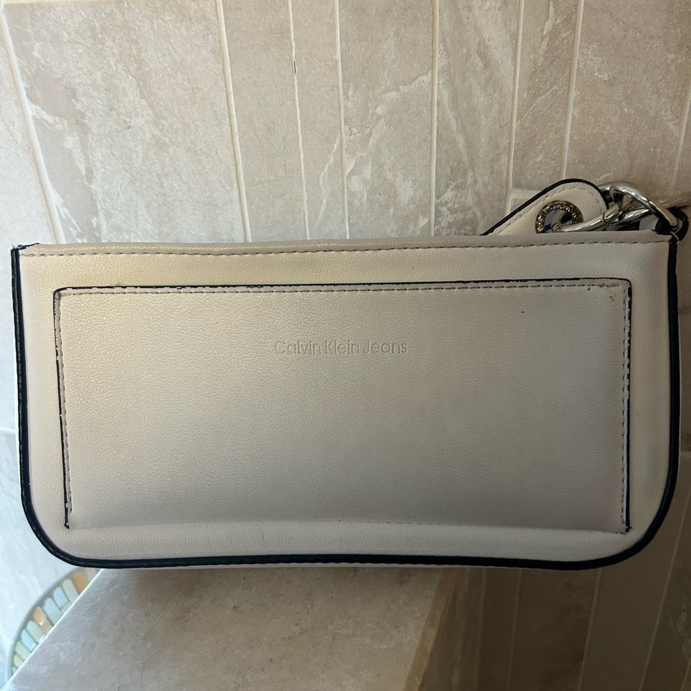 Calvin Klein Bag - Picture 3 of 6